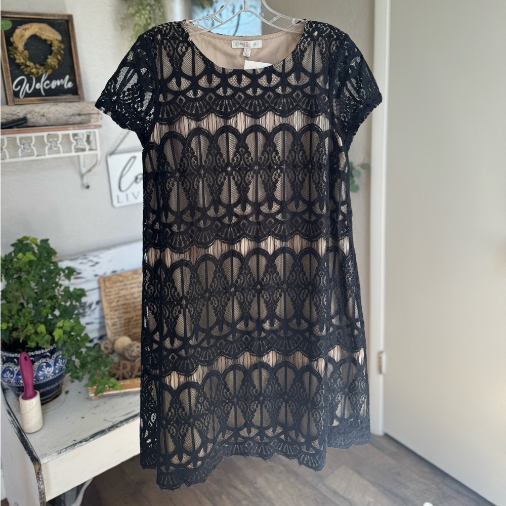 Lovefire black crochet A-line lace overlay short sleeve dress